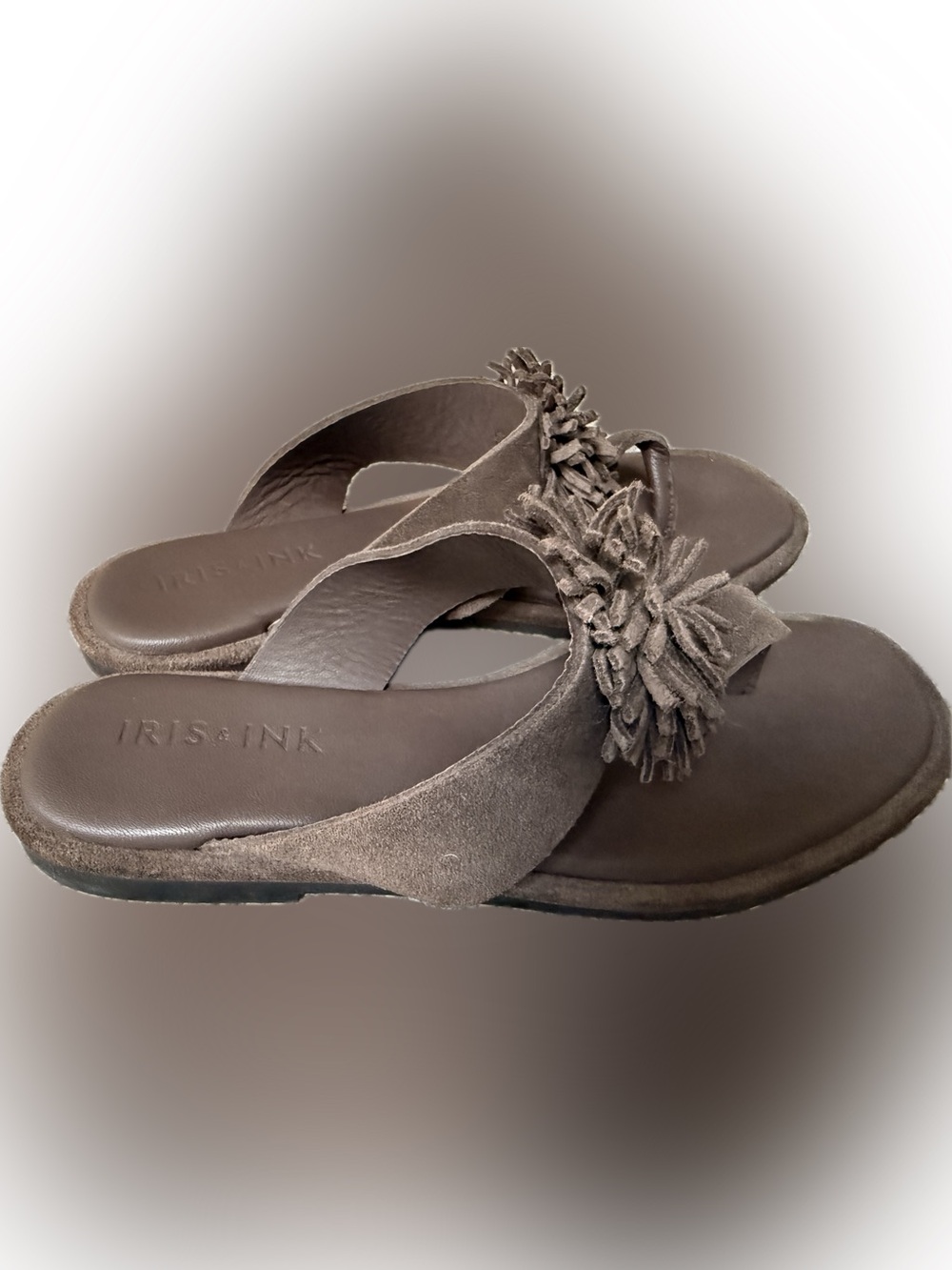 Iris & Ink Women's Brown Suede Floral-Trim Slide Sandals